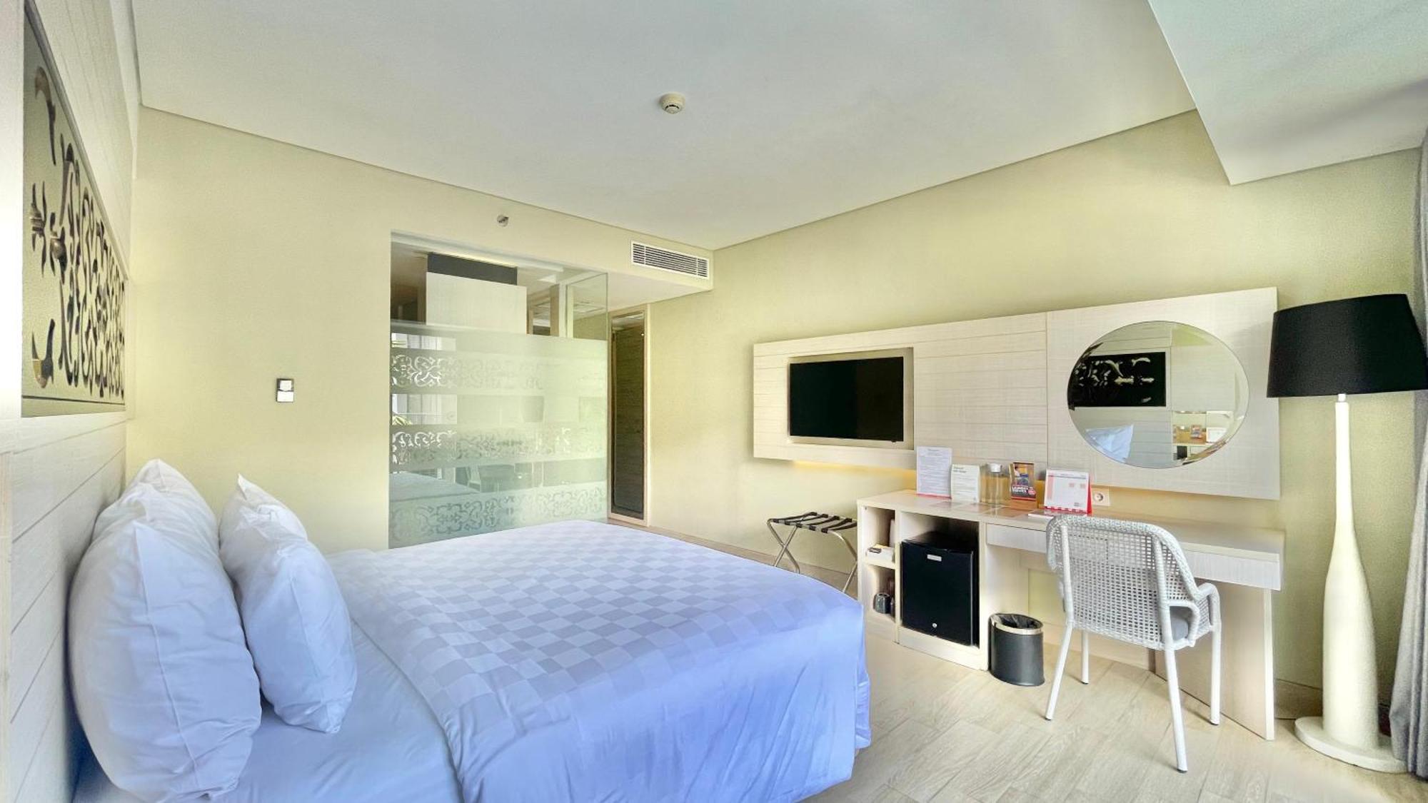 Swiss-Belhotel Tuban Kuta Lombok Exterior foto