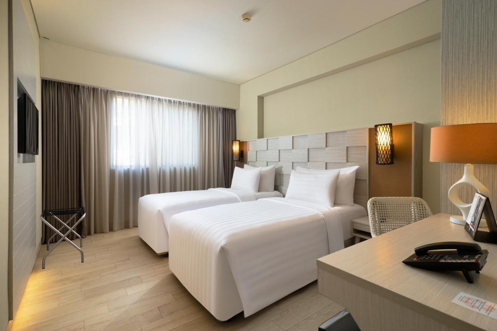 Swiss-Belhotel Tuban Kuta Lombok Exterior foto